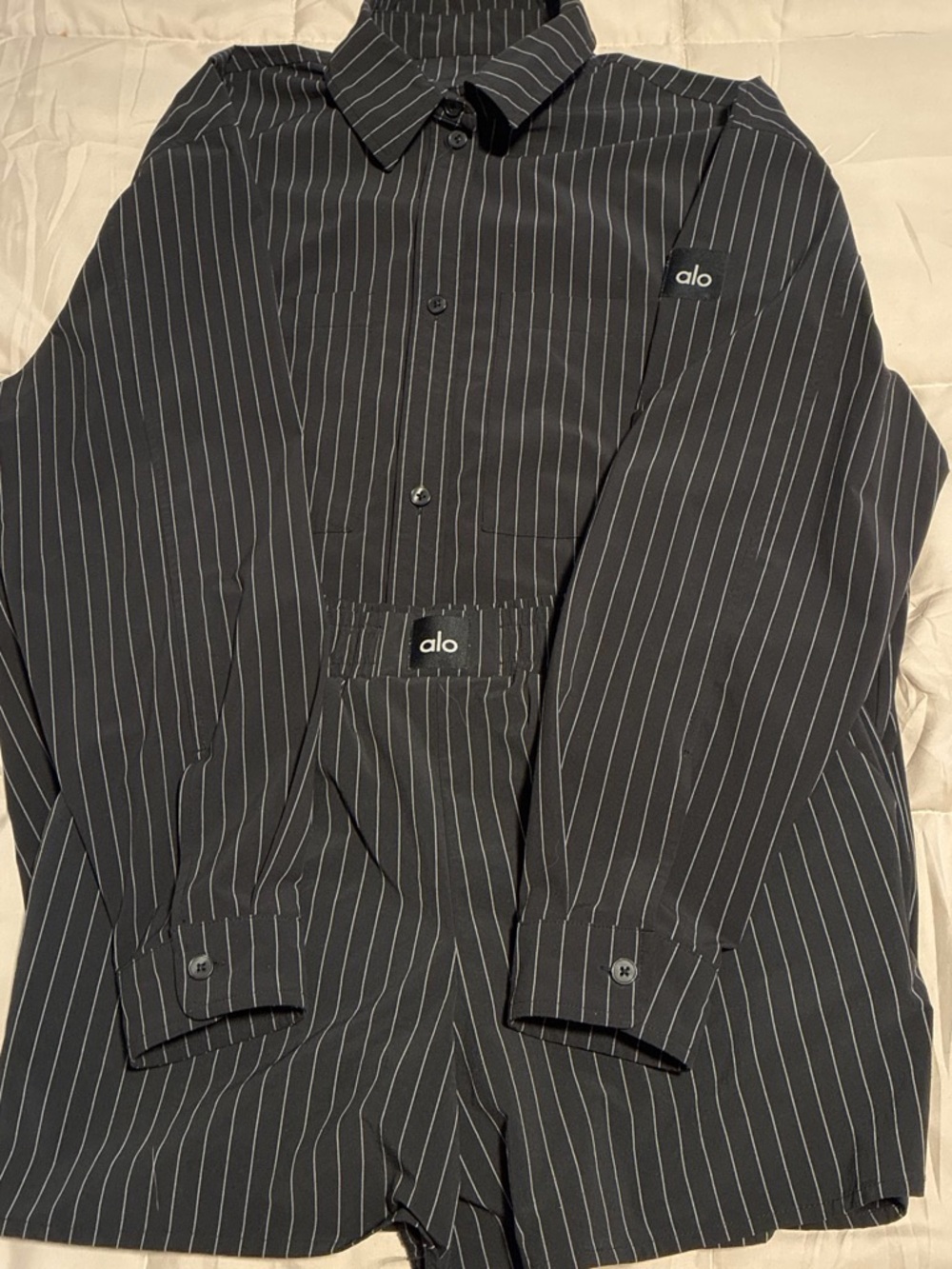 Alo pinstrip set
